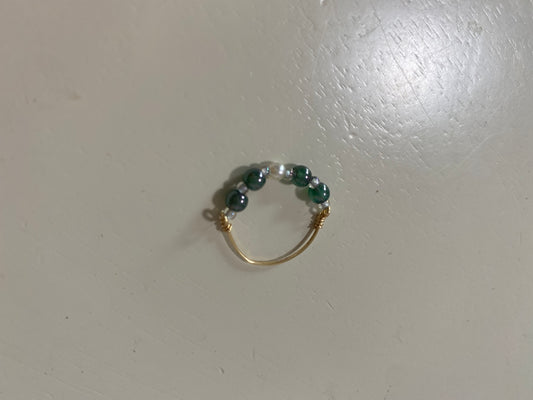Green and Pearl Ring Size 4.5